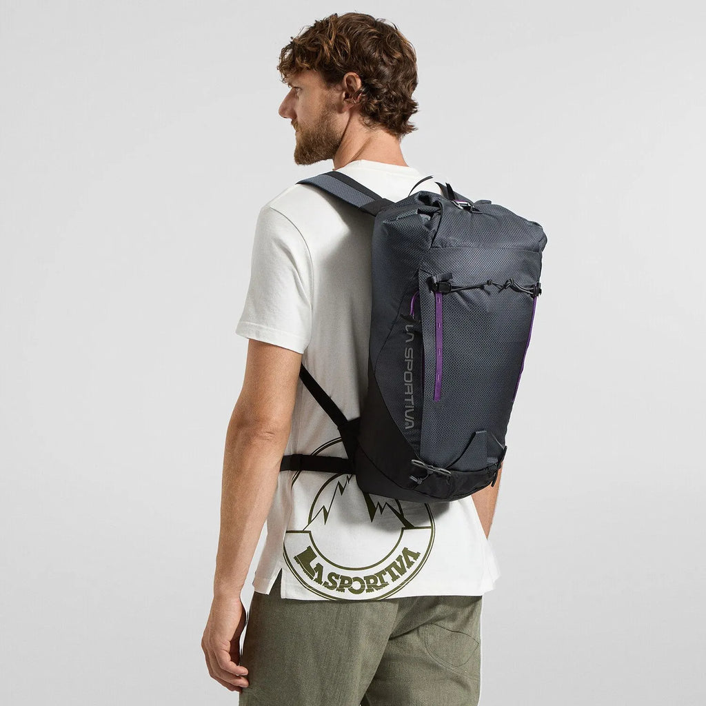 Granite 22 Backpack (Onyx/Black)