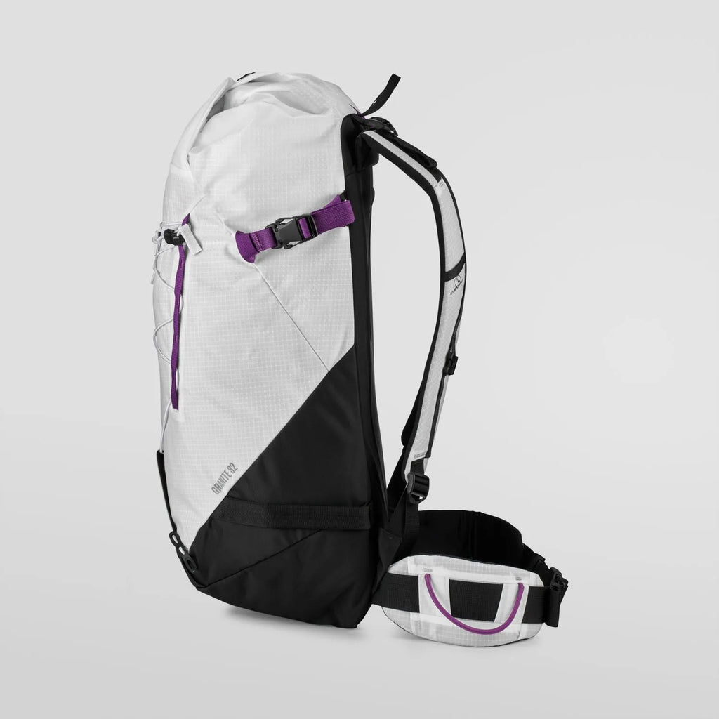 Granite 32 Backpack (Chalk/black)