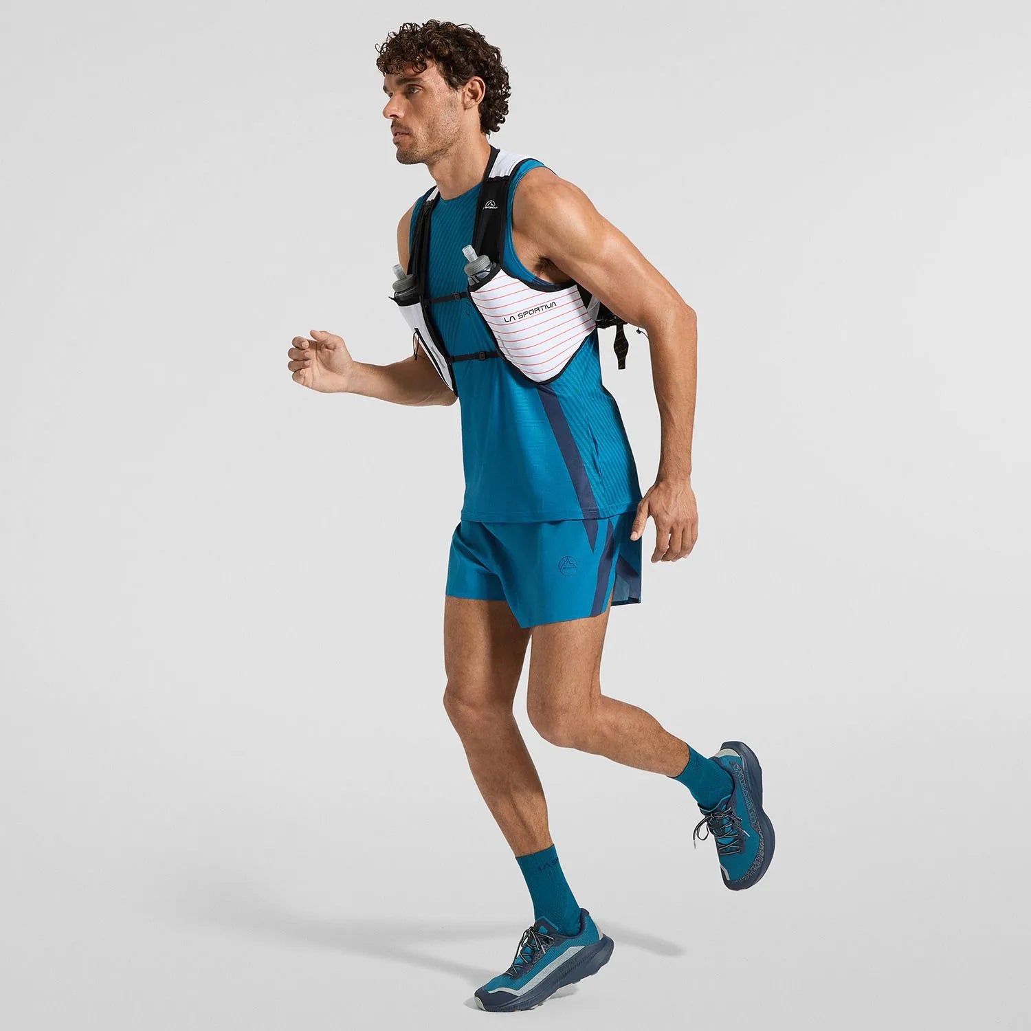 Trail Vest 5L (White/Cherry Tomato)
