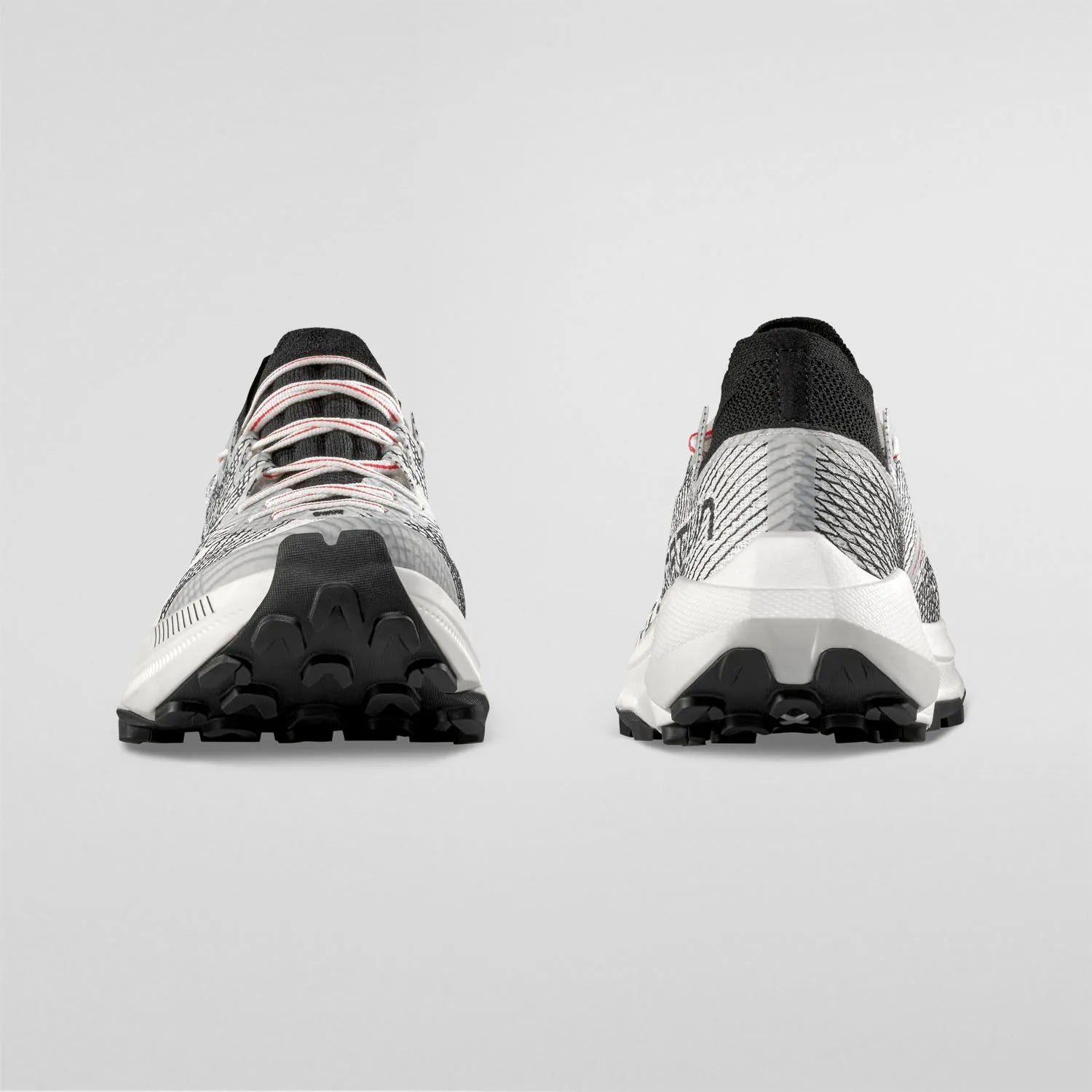 Prodigio Pro (White/Black)